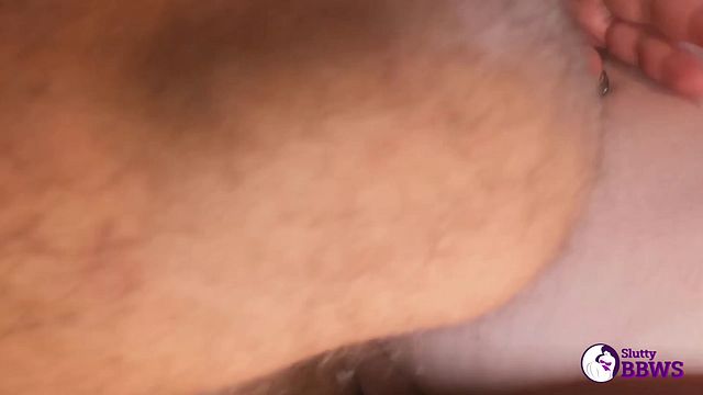 Очень жирную самку  отлично поебал мужик