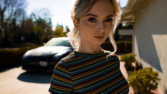 Самец жестко рвет девку в молодой анал, очко в диаметре сильно увеличивается