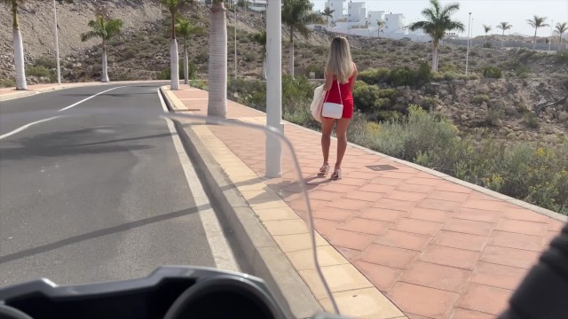 Развел  красавицу на жаркий  отсос