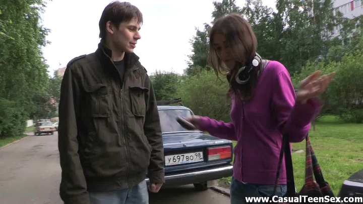 Дуся (Dusya) трахнулась с незнакомцем