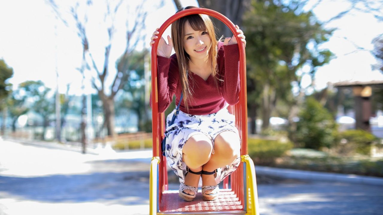 Шпилит  азиатскую  красавицу