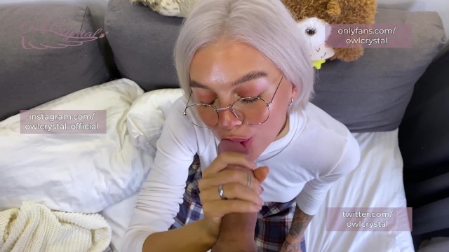 Классно отсасывает, минет красавицы