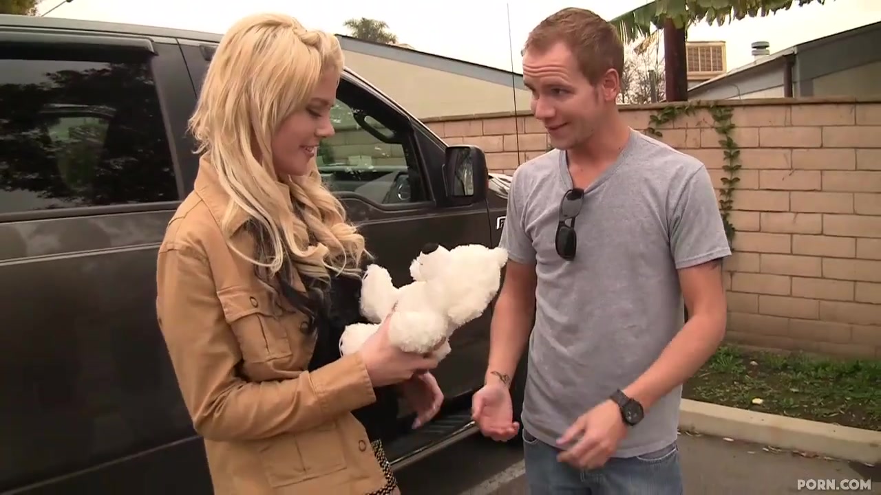 Изменил девушку с её сексуальной рыжой мамой Дарлой Крейн