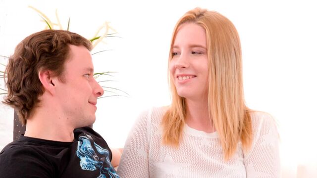 Блондинка Киара (Kiara Night) круто  лупится