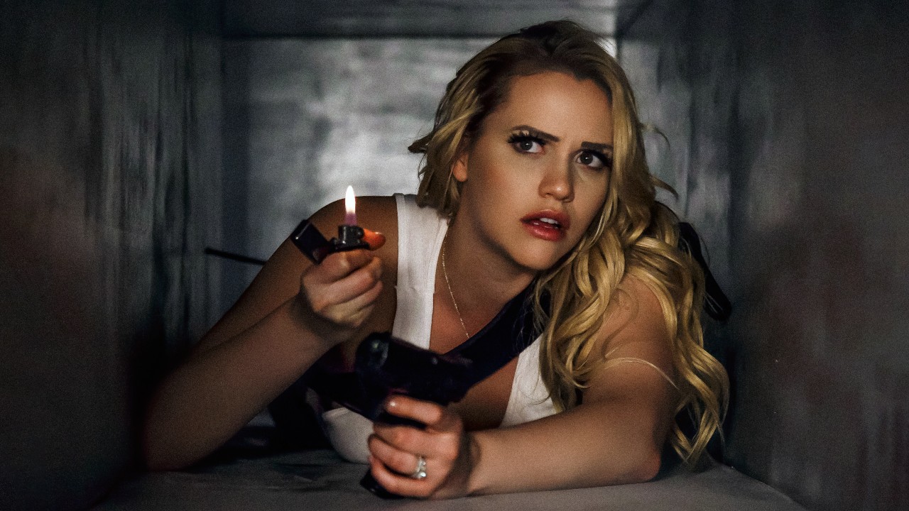 Сексапильная Миа Малкова (Mia Malkova) получает конец в жопу