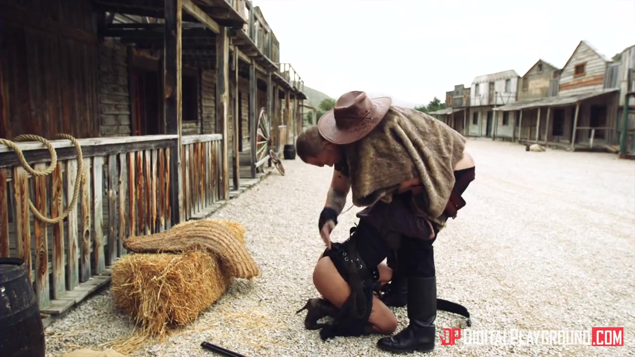 Порно пародия на Мир Дикого запада Canela Skin